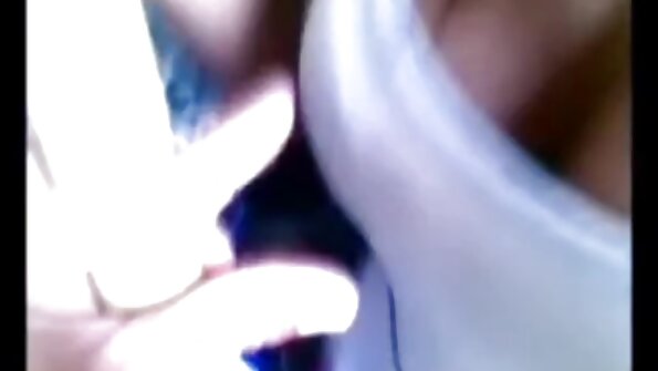 Velik kurac je dobivanje v tesno okroglo rit vroče blondinke