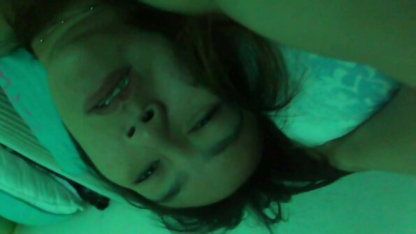 Popoldanski seks dveh čednih zaljubljencev