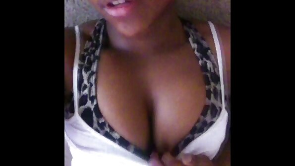 Nimfovka dokazuje svoje sposobnosti z velikim kurom z rokami