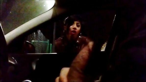 Seksi kurba z veliko zadnjico je stari fant res dobro zajebal