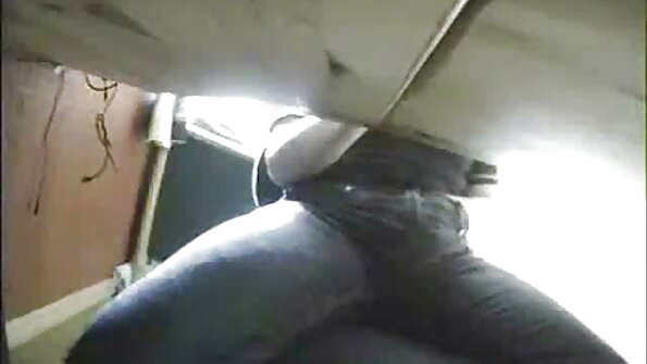 Asian hottie daje lepo fahanje z neurejenim obrazom